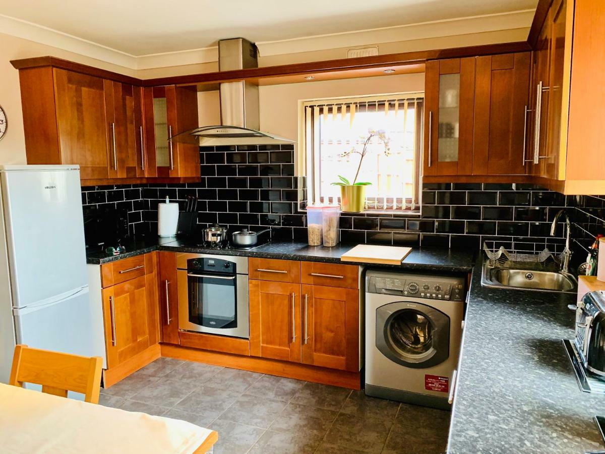 Housefield 1 Appartement Bucknall  Buitenkant foto