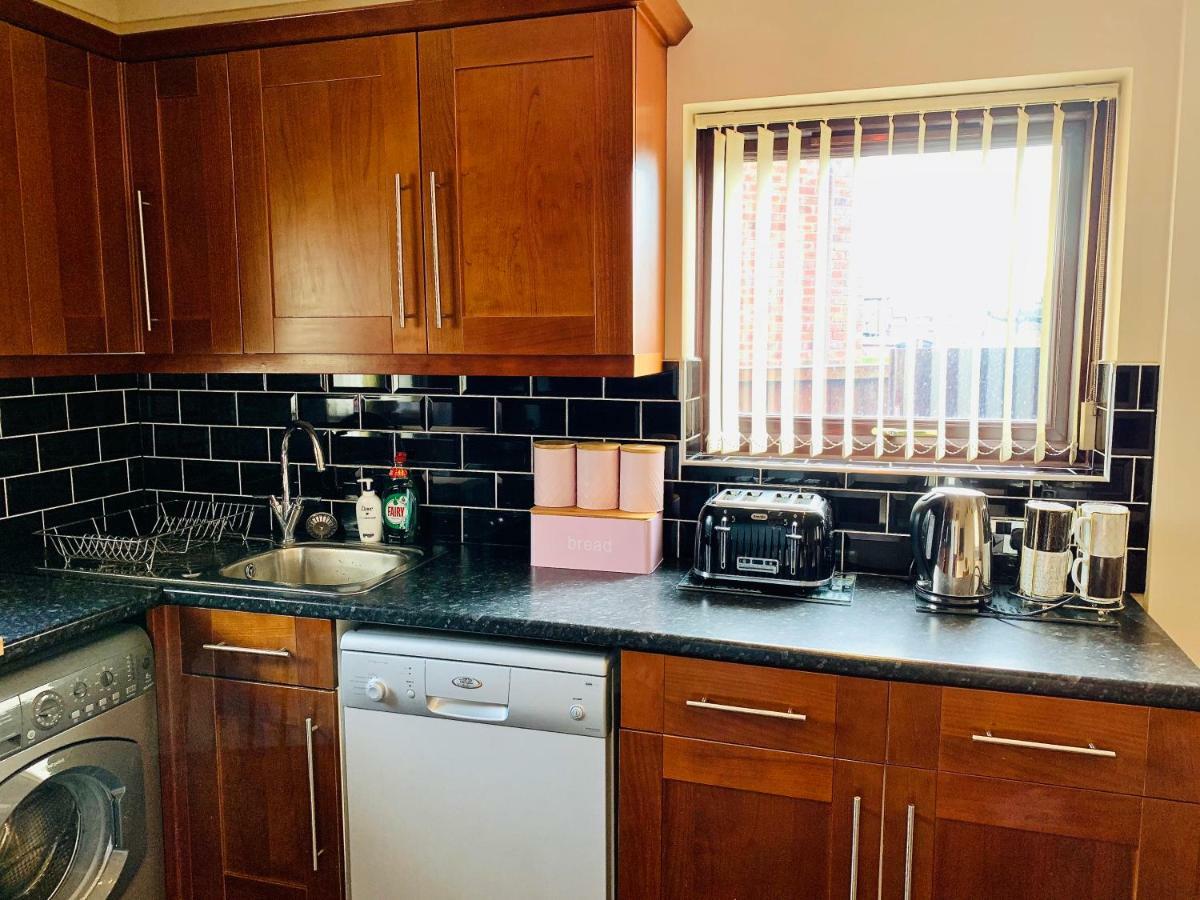 Housefield 1 Appartement Bucknall  Buitenkant foto